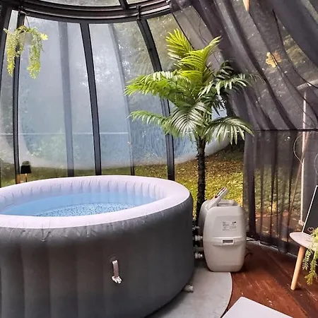 Cornouaille Piscine Ou Jacuzzi